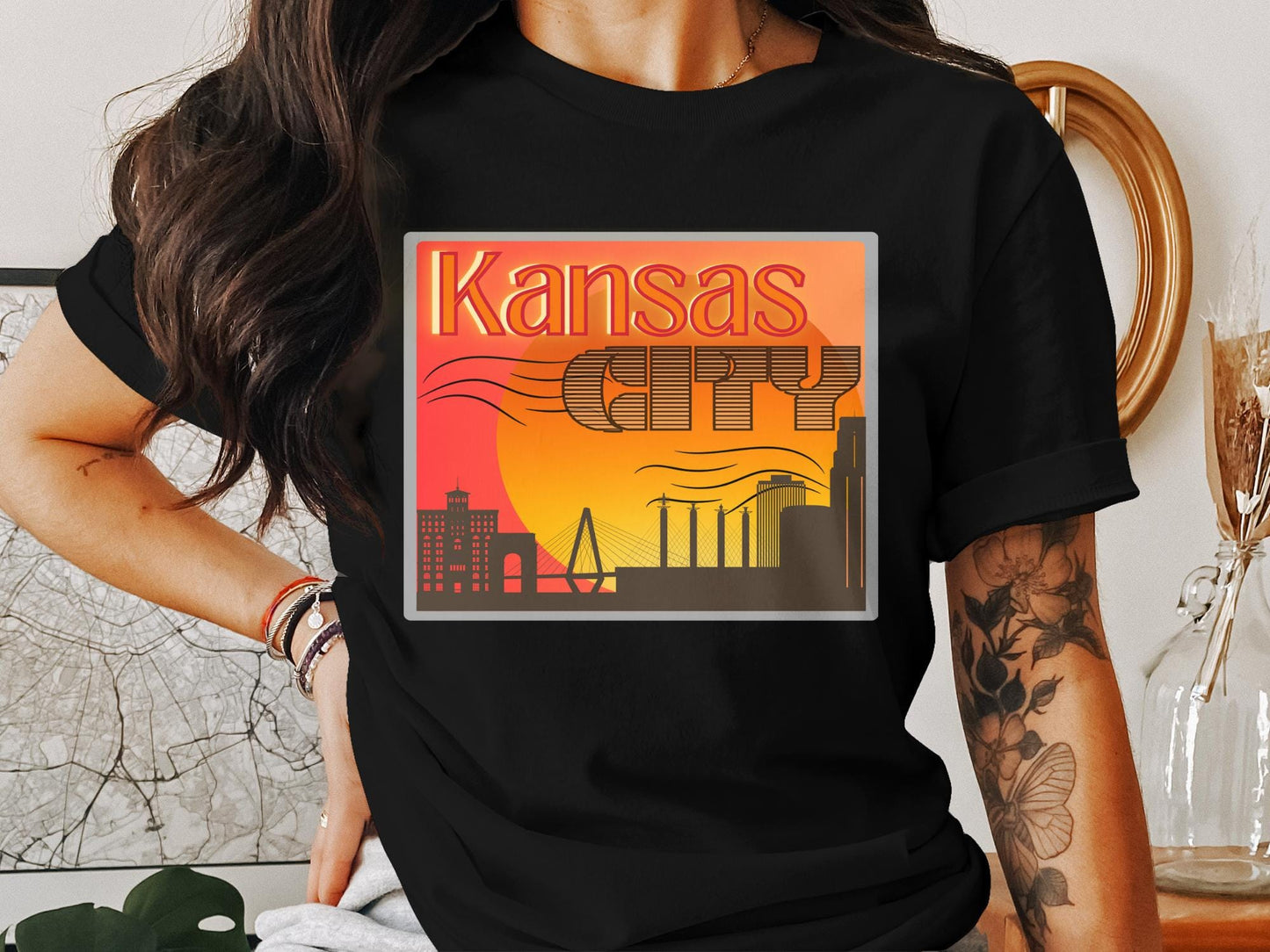 Kansas City Skyline Graphic T-Shirt, Retro Kansas City Tee, Kansas City Souvenir Shirt, Kansas City Lover Gift, Unisex Graphic Tee
