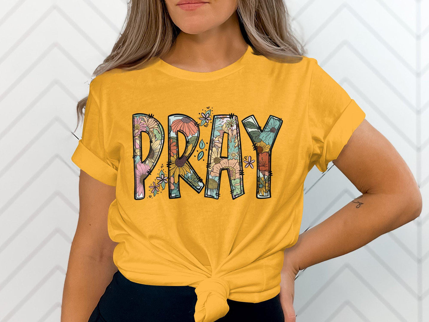 Inspirational Pray Graphic Tee, Vintage Flower Design T-Shirt, Positive Message Shirt, Floral Print Tee for Women and Men